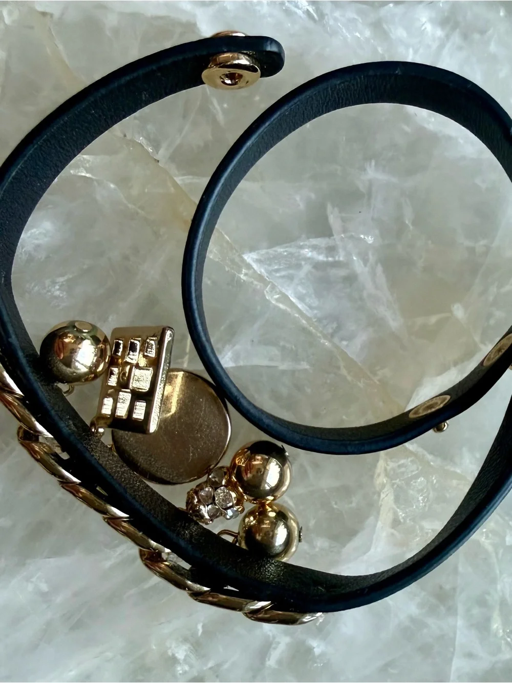 N/A stylish gold